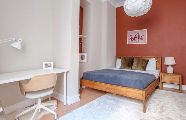 Chic Modern Flat w Balcony 5 min to Taksim - Foto 18