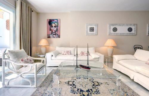 Elegant 2 Bedroom PH in Serene Urb El Presidente RDR521 - Photo 16