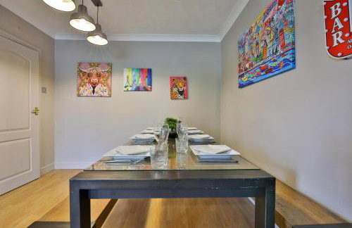 Spacious & Modern Triple-Story Cardiff Home with Pool Table - Foto 35