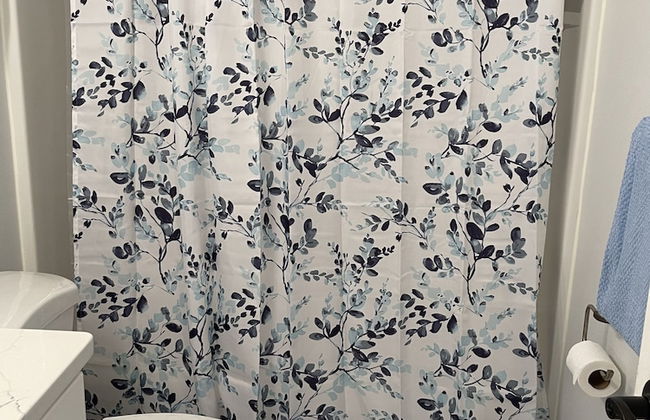 Coastal Retreat 3 Bedroom Home by RedAwning - Photo 12