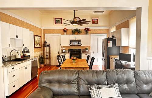 Bright Spacious Cottage in the Heart of Jacksonville - Foto 9