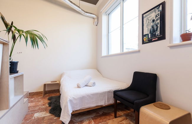 LUCINDA, Carlton Studio Apartment - Photo 3