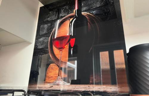 Stylish 3-Bedroom Home, Patio & High-Speed Wi-Fi - Foto 15