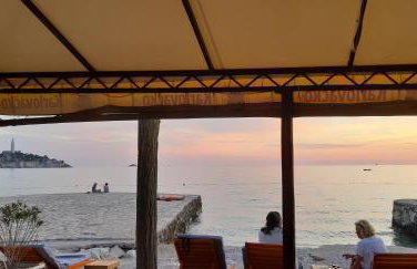 FAMILY APARTMENT ZRNKA s besplatnim parkingom - Photo 58