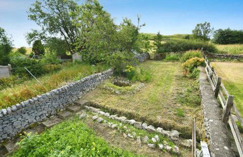 Grinlow Cottage - Photo 25