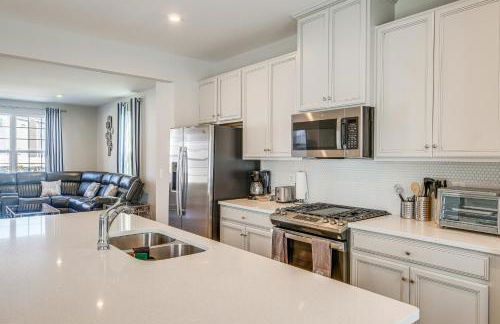 30 Mi to Downtown DC Charming Dale City Townhome! - Foto 7