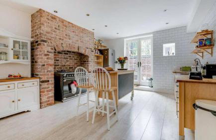 Georgian Residence - 4BR Modern Living, Sleeps 8! - Foto 2