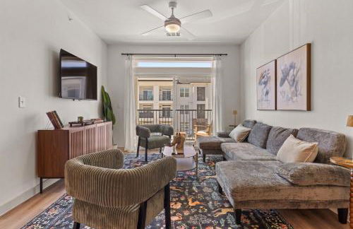 Polished Contemporary 2BR 2BA Private Balcony - Foto 4