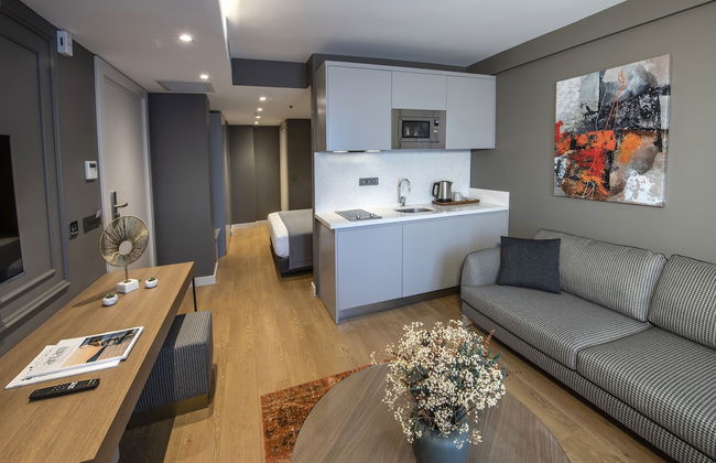 Valente Suites & Hotel - Photo 13