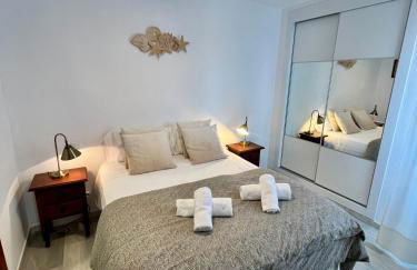 GATU Villa Sol, junto a la playa , piscina, 2 baños, aire cc, terraza, " Preferente mayores de 21 años y familias " - Foto 37