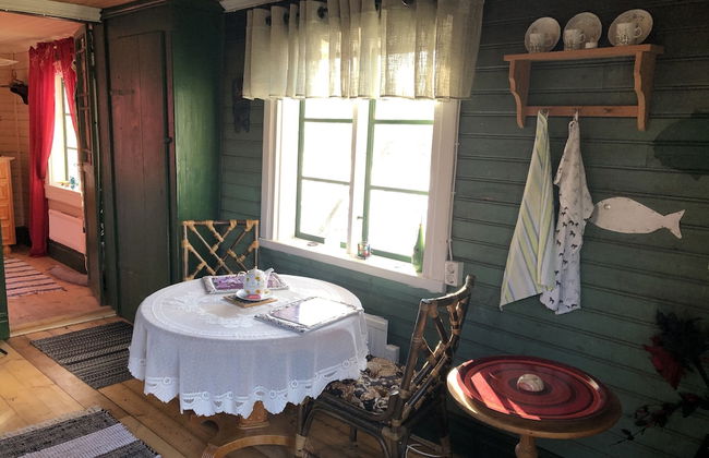 Tranquil Lakeside Cottage Retreat - Foto 8