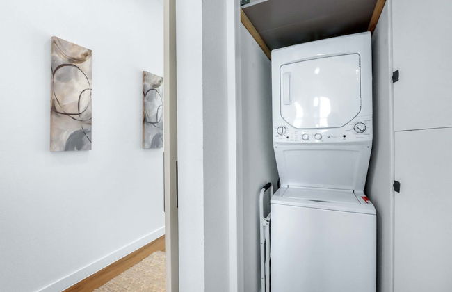 Relax in a Luxe Resort-style Condo - Foto 25