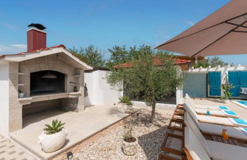 Awesome Home In Kamenmost With Jacuzzi - Foto 25