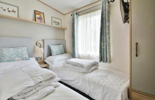 Exquisite Lake lodge in Hoburne Holiday Resort - Valentino Rose Lodge - Foto 25