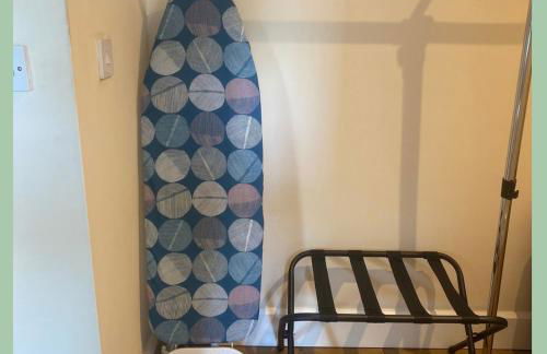 The Mews - Worcester City - House - Gated - Self Check In - Free WIFI - 2 Doubles - TVs in bedrooms - Sleeps 6 - Free Nearby Parking - Foto 18