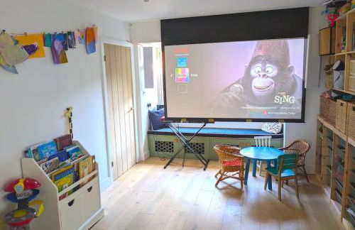 Sea View Villa with Huge Garden & Table Tennis - Foto 34