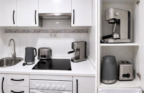 Apartamento renovado y tranquilo, 2 dormitorios bien comunicado con el centro de Madrid - Foto 13
