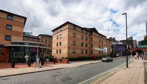 Ensuite Bedrooms with Shared Kitchen at Weston Hall in Manchester - Foto 1
