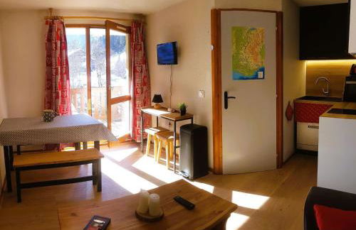 Appartement rénové au cœur d'Arêches-Beaufort, proche pistes, balcon plein sud, piscine, pour 4 pers. - FR-1-342-167 - Foto 3