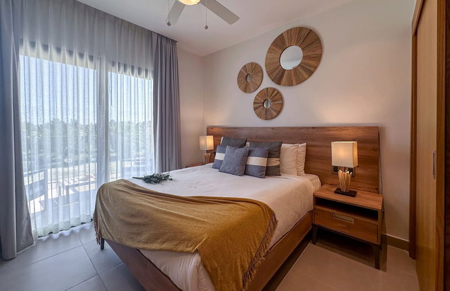 Exclusive Penthouse With Picuzzi Steps From Beach - Foto 15