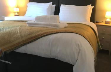 The Lodge - Photo 15