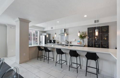 Modern 1BR w Parking, Near Temple Square & Delta Center - Foto 32