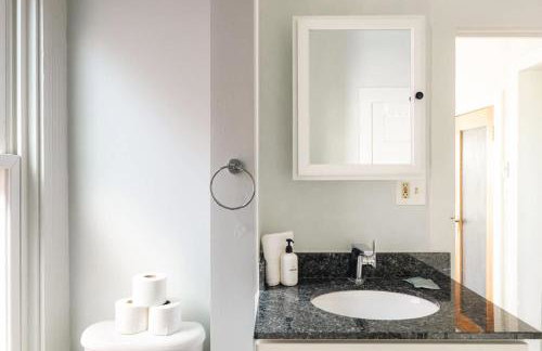 Charming Highlands Cottage - Walk to Shops & Eats - Foto 30