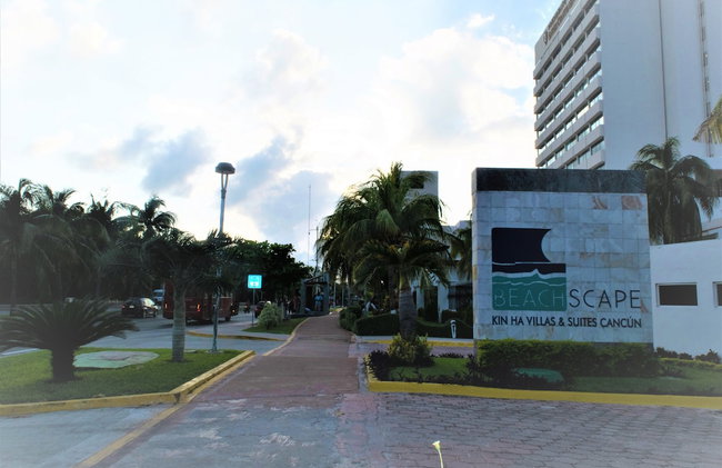 Oceanfront Condo at Voted Best Cancun Sandy Beach - Foto 32