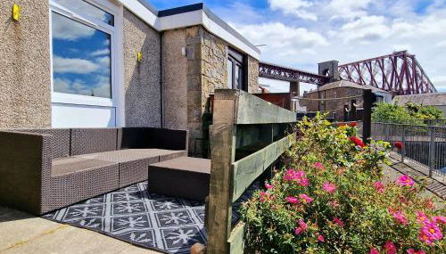 Three Bridges Waterfront - Photo 2