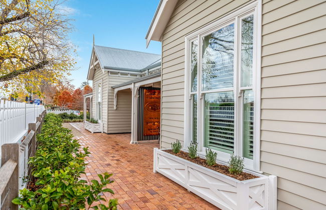 Grandview Accommodation - The Elm Tree Apartments - Photo 54