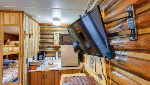 Black Diamond Guest Ranch Cabin with Lodge Access! - Foto 5