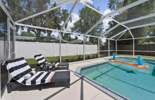 Relaxing 3BR Heated Pool & Hot Tub Retreat - Foto 33