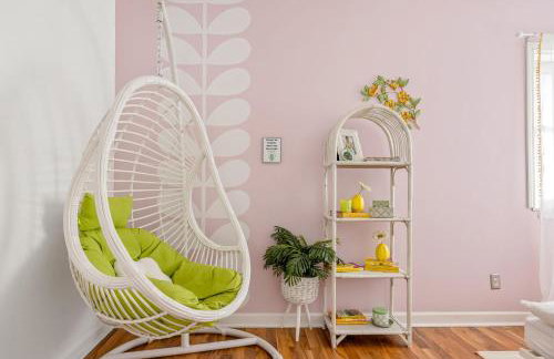 Indy Palm Pad with Patio & Tiki Bar-Mid-Century Charmer-Family Friendly - Photo 35