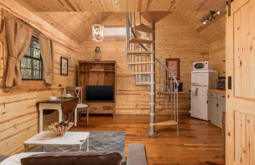 The Snug Nest Nestled in Canopy Woods - Foto 4