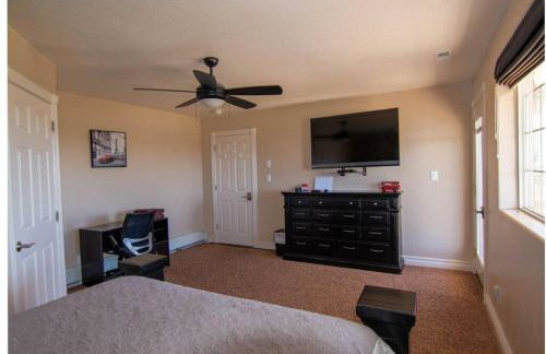 Tacit Shadow Resort Escape Dual Suite, Gym, Coffee Bar, Hot-Tub, Free Laundry, Food Available - Foto 3