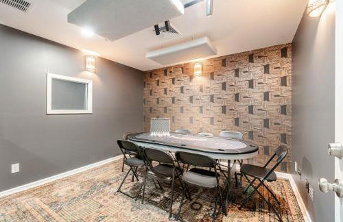 The Hangout Haven - Theater, Hot tub, Pickleball, Ping pong, Firepit - Foto 63