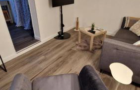 Les chats pitres Maison au calme rénovée avec jardin, terrasse aménagée, transats, abri à vélo, parking gratuit, 5 mn à pied du centre Bayeux proche des plages du débarquement - Foto 11