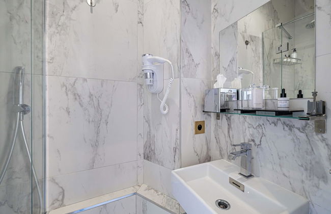 Hotel Avaton - Cozy Bedrooms - Cannes Palais - Foto 3