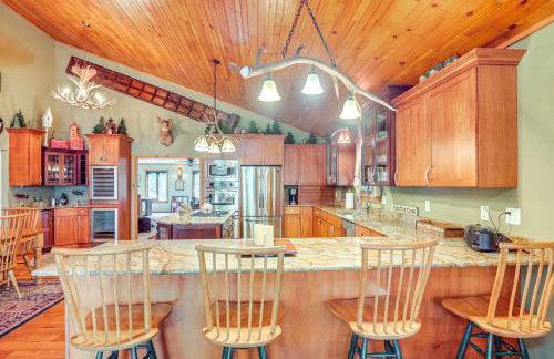 Lake Tomahawk Fall Retreat with Foliage and Lake Views - Photo 9