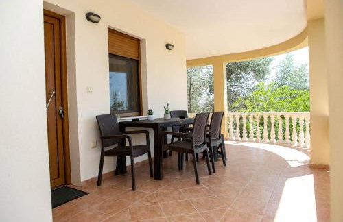 Village House - Photo 16