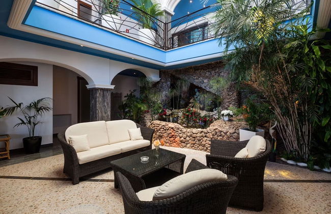 Unique Villa With Outdoor hot tub - Photo 22