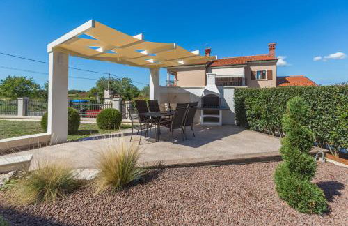 Apartment Mihael with pool and beautiful garden - Foto 3