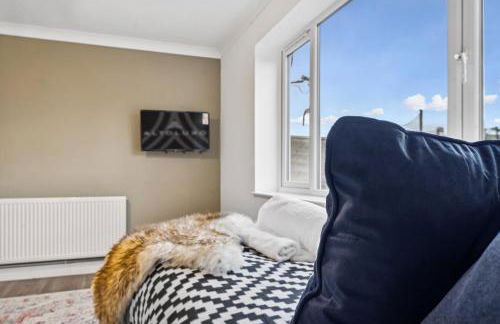 Bude Road Cosy and Modern Retreat Transport Link 4 BR By AltoLuxo Short Lets & Serviced Accommodation - Foto 13
