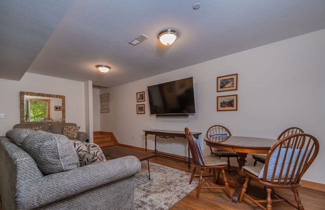 Maplewood Cottage - Photo 14