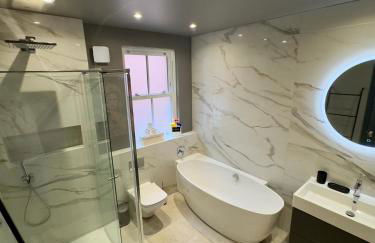 Romeo's Arch - Luxury Apartment with Private Parking - Foto 19