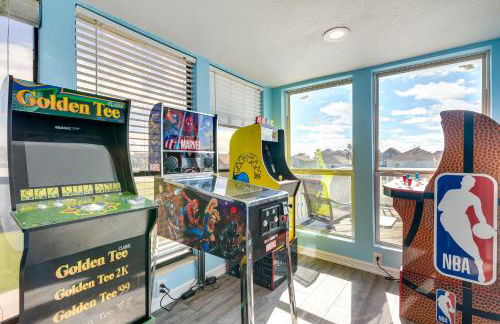 Walk to Beach Family-Friendly Galveston Home! - Foto 3