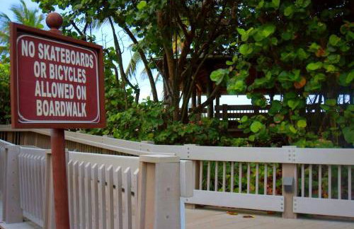 Comforts of Home in Updated Condo by the Beach - Foto 22