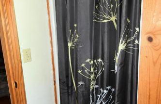 Whispering Hills -- Pet Friendly - Hot Tub - Grill - Wifi - Fire Pit - Covered Porch - Screen Porch - Fireplace - View - Billiard Table - Game room - Foto 14