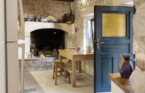 Villa Helidona With Private Pool - Photo 20