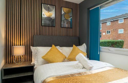 Free Parking New Modern Gem in Harrow - Photo 22